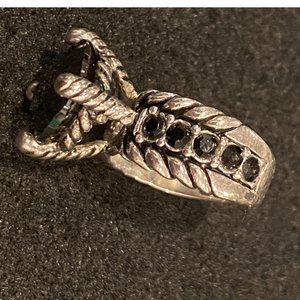 💍 Large Black Stone on Silver Weaved Ring